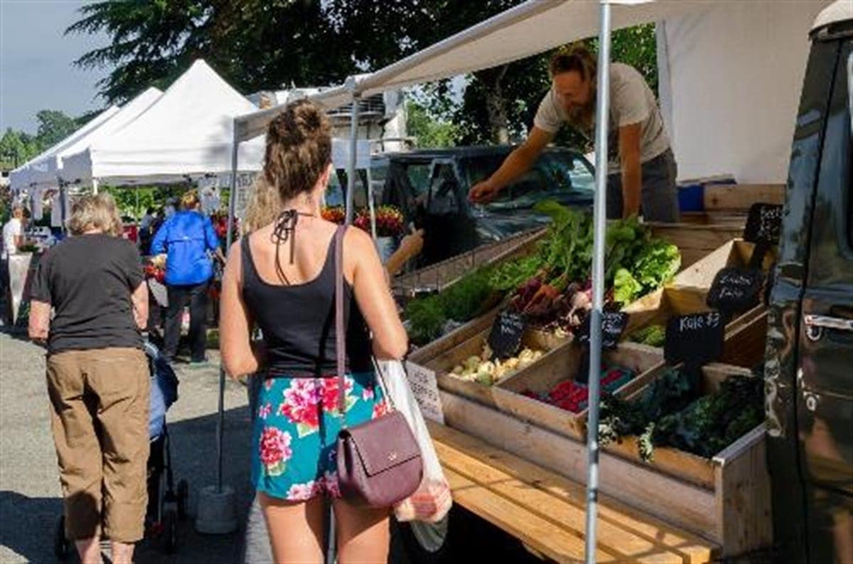 Juanita Friday Market