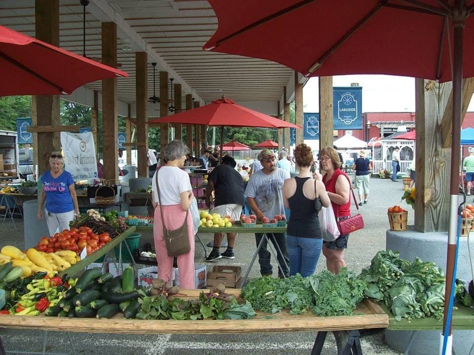 Lakeside Farmers' Market