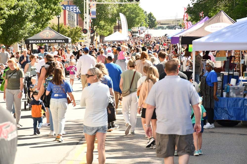 Cedar Rapids Downtown Farmers Market