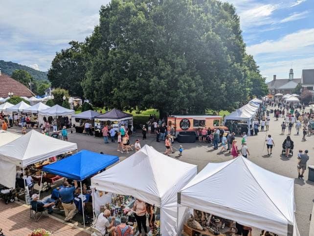 Mount Mitchell Crafts Fair