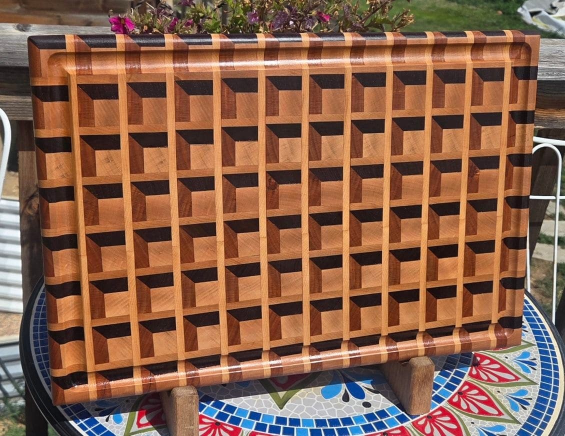 End grain 3D board with key hole to hang