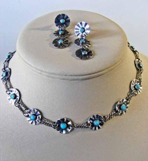 Turquoise Flower Necklace/Earrings