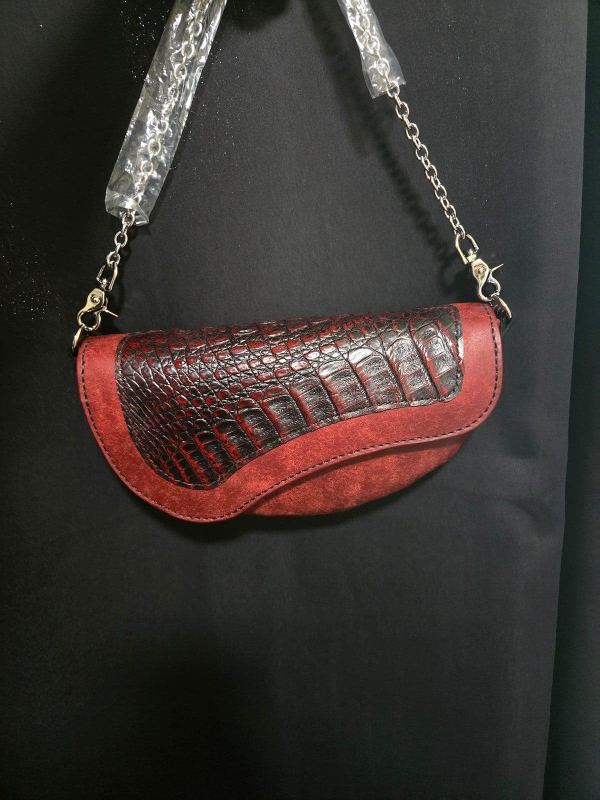 Ironback Clutch. Caiman Hornback and Pueblo leather.