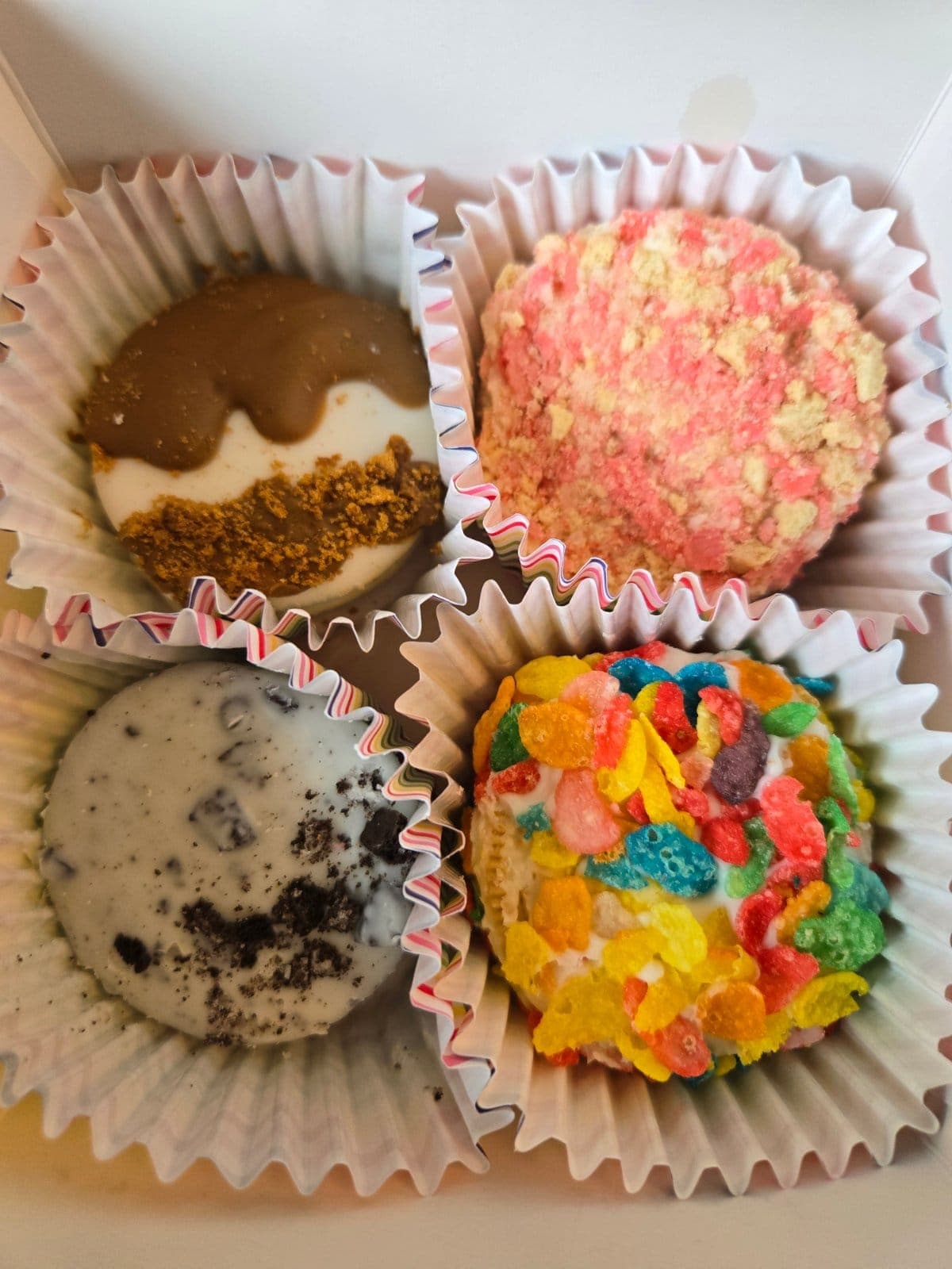 Chocolate dipped oreo flight