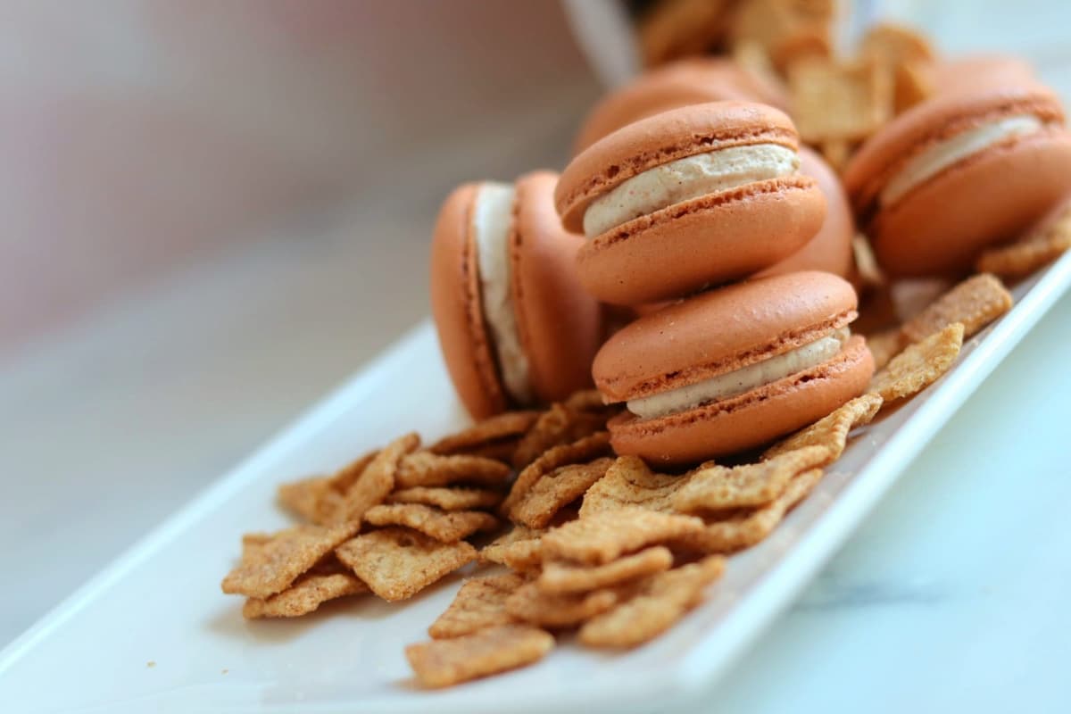 Cinnamon Toast Crunch Macarons