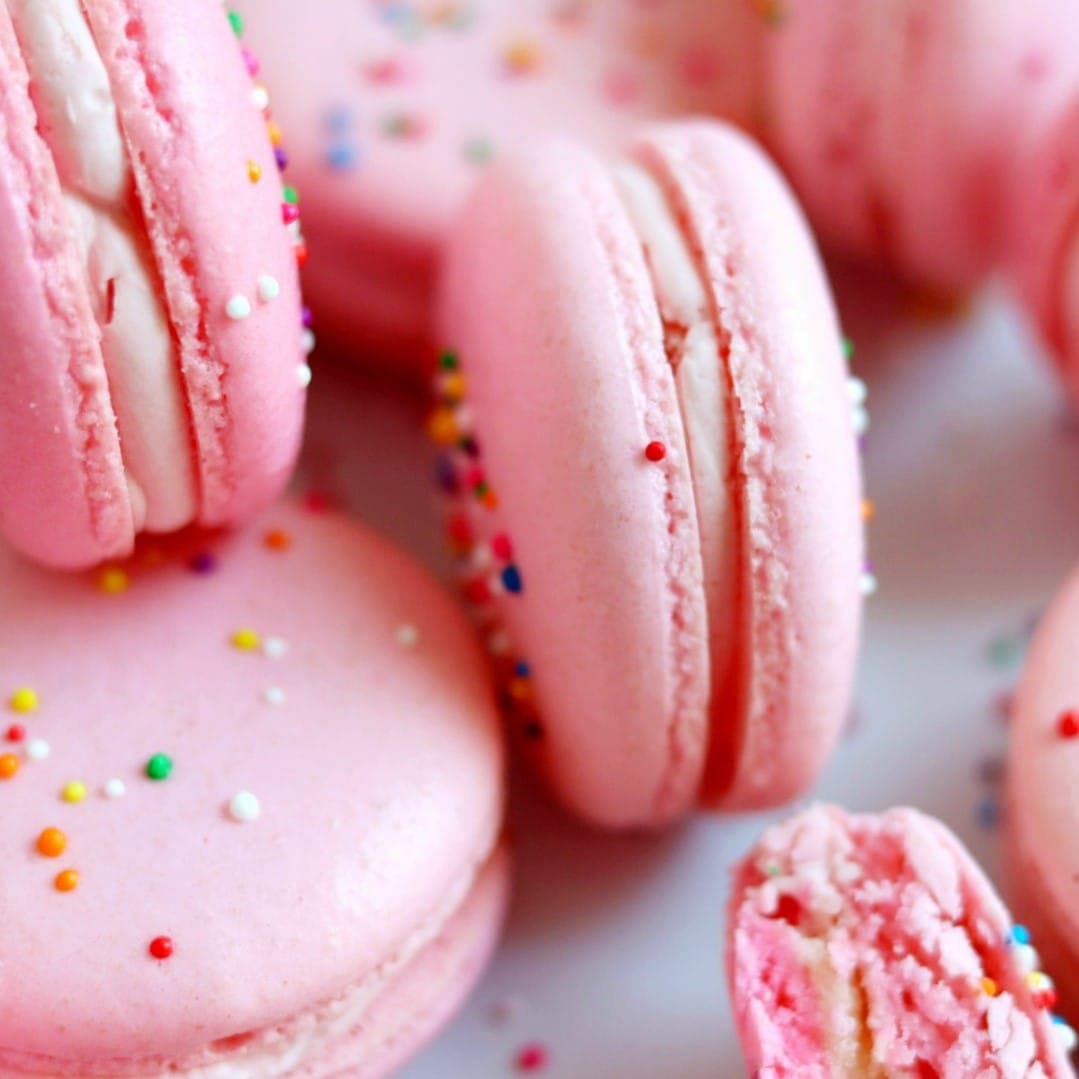 Cake Batter Macarons 