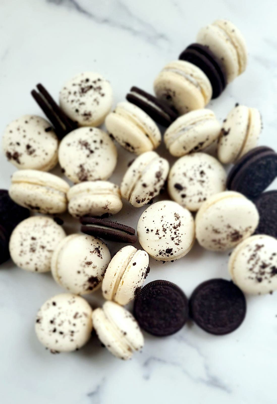 Cookies N Cream Macarons