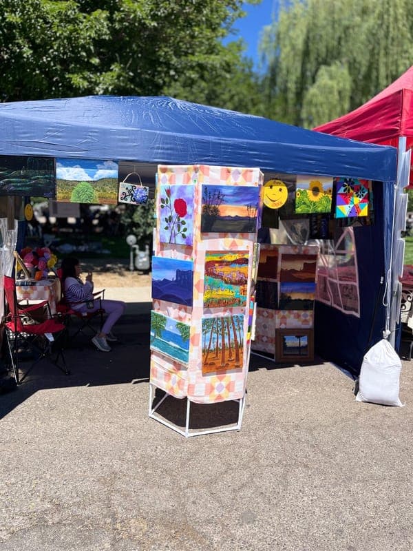 Emilia’s Canvas Art and Family Crafts