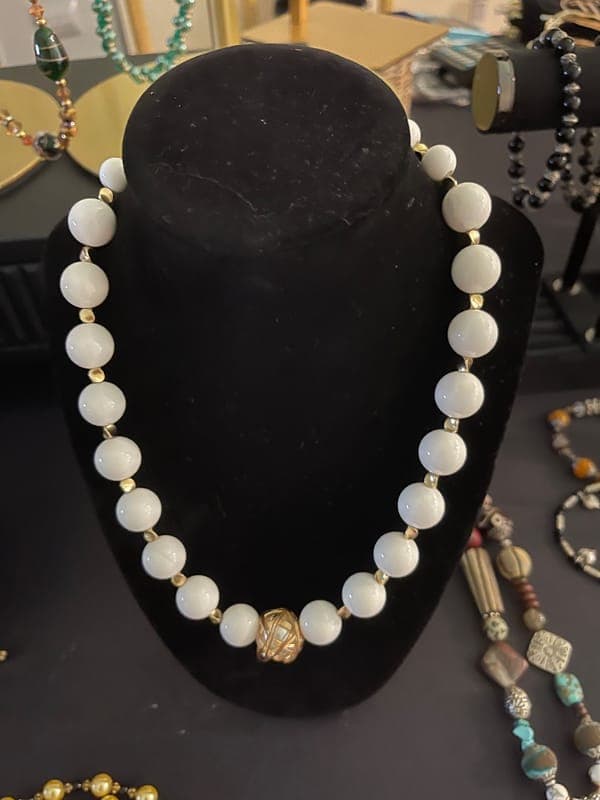 Luxe Leashes and Jewelry, LLC