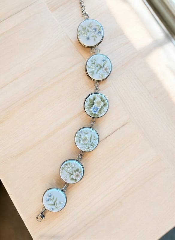 Hand cut plate bracelet