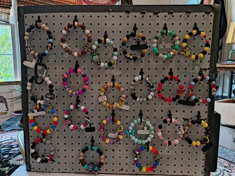 2 Broke Chick Art & Crafts