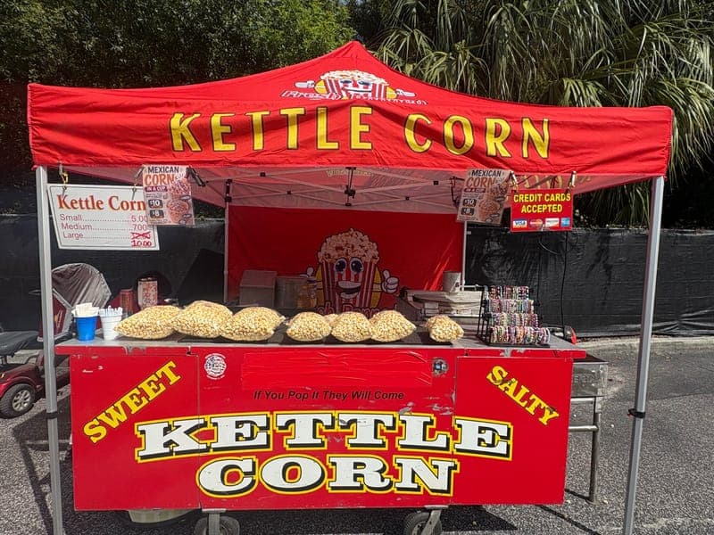 🍿Get popped kettle corn🍿