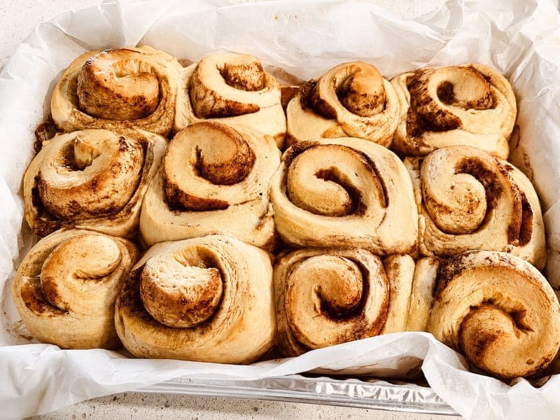 Hearth Cinnamon Rolls (12)